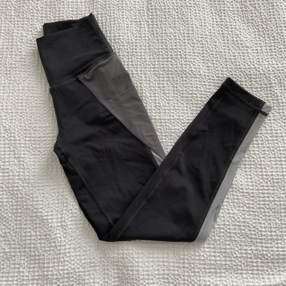 Aerie Grey Mesh Leggings - Picture 2 of 9